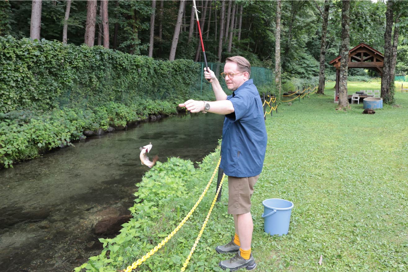 Enjoy fishing hands-free