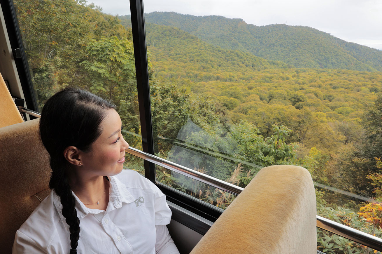 Only the shuttle bus can take you close to Oze.